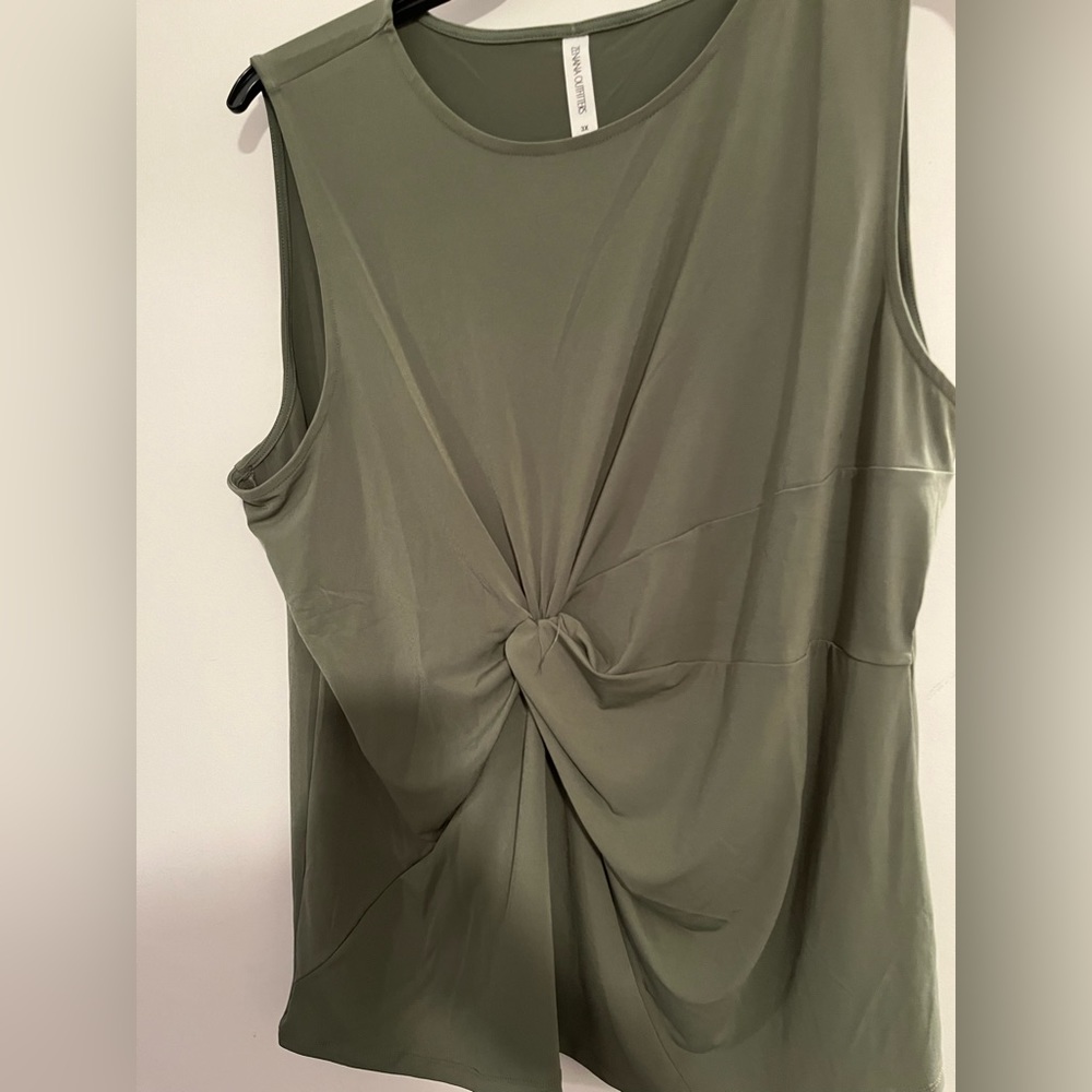 3x Zenana olive green sleeveless top